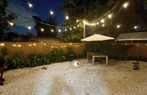 Seybold House | Beautiful space, close to everywhere, pet-friendly