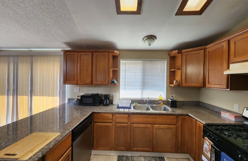 American Canyon House | Beautiful, spacious 3 bedroom Napa Adjacent hideaway. Pet and family friendly