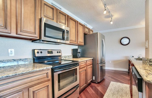 Treasure Island Condo | Beautiful, spacious Condo with Spectacular Beach to Bay Views