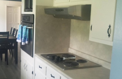 Point Comfort House | Beautiful spacious house with ocean view.