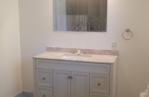 Point Comfort House | Beautiful spacious house with ocean view.