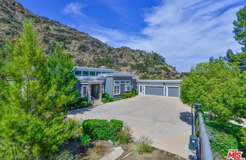 Agoura Hills House | Beautiful, Spacious Agoura Malibu Zen House