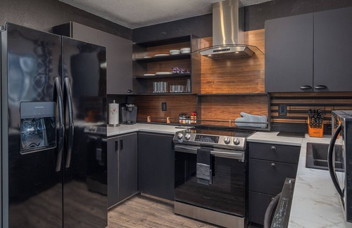 Russian Jack Park House | Beautiful, spacious and clean 4 bedroom home with spare living room