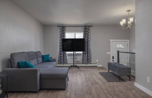 Russian Jack Park House | Beautiful, spacious and clean 4 bedroom home with spare living room