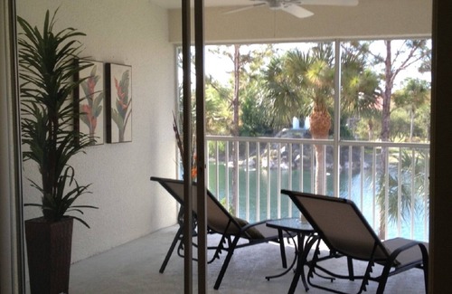 Naples Condo | Beautiful, spacious and bright condo, volcano view