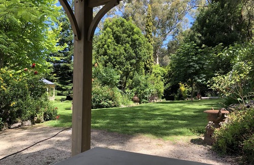 Cheshunt Apartment | Beautiful Spacious Apartment Set Amongst Botanical Gardens with a Spa