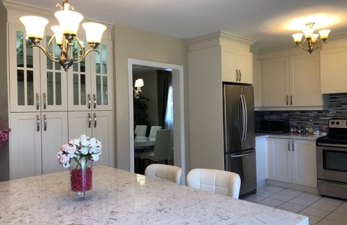 East Credit House | Beautiful, Spacious and Good Location