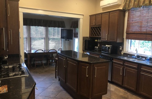 Natchez House | Beautiful, spacious center of Natchez - your home away from home