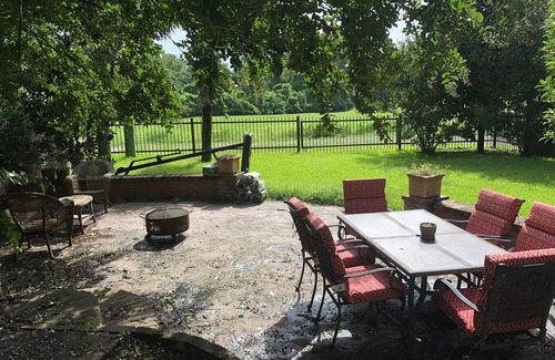 Natchez House | Beautiful, spacious center of Natchez - your home away from home