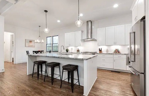 Kirkwood House | Beautiful Spacious Downtown Home Sleeps Up to 20