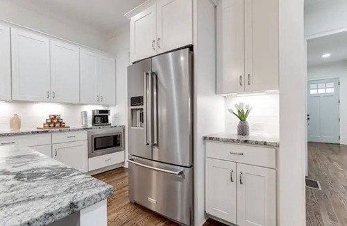 Kirkwood House | Beautiful Spacious Downtown Home Sleeps Up to 20