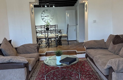 Menai Bridge House | Beautiful Spacious Home with Stunning View