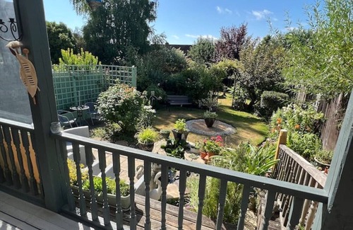 Petersfield House | Beautiful spacious 2 Bedroom townhouse