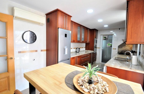 Marratxi House | Beautiful spacious holiday home for families with a big swimming pool and garden - Free Wifi