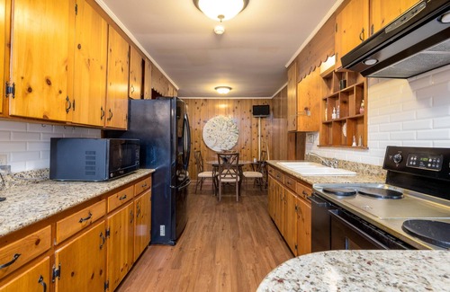Mossy Oaks House | Beautiful, spacious home within short distance of USMC base - Parris Island