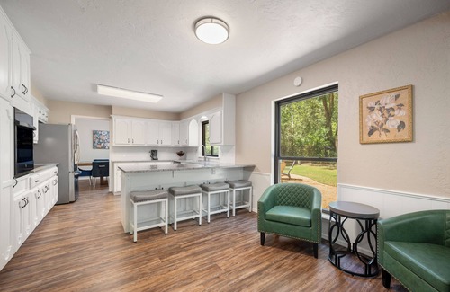 Norman House | Beautiful Spacious Home near OU Campus