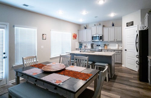 Opelika House | Beautiful spacious house 5 minutes from Tiger Town