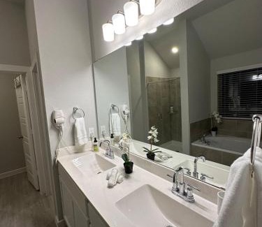 Conroe House | Beautiful spacious house with great location!