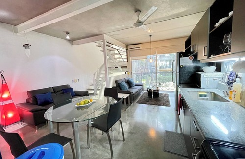 Santa Ana House | Beautiful Spacious Loft. Santa Ana Downtown. Very high ceilings. 24/7 security.