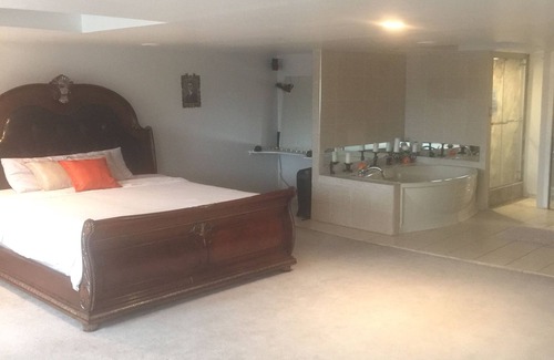 Marine Park Condo | Beautiful Spacious Master BedRoom