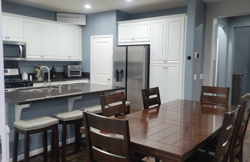 Pumpkin Center House | Beautiful Spacious 4BR 3BA Home with King Suite