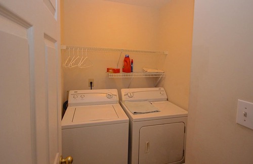 Fayetteville House | Beautiful, Spacious, Light-Filled Home Close To Pinewood Studios!