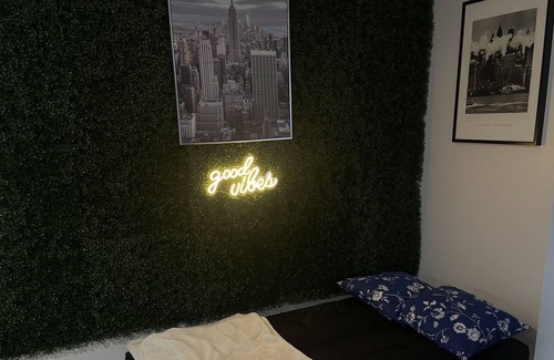 North Bergen House | Beautiful Spacious Apartment 10mins New York with parking
