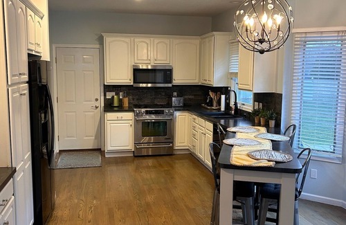 Stevensville House | Beautiful, Spacious 4 bedroom, 4 bath 1mile from the Lake.10 minutes to St. Joe