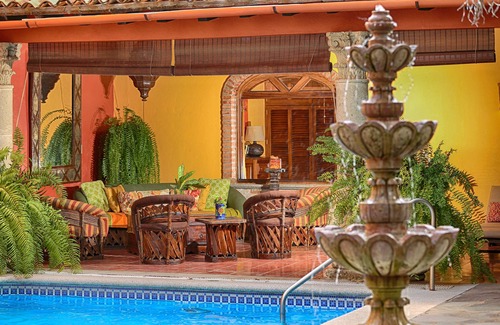 North End House | Beautiful, Spanish, Air-Conditioned Hacienda with Enchanting Courtyard and Pool