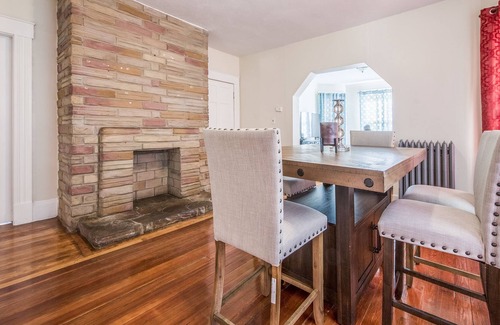 Springfield House | Beautiful Springfield rental- close to MGM And Basket ball hall of fame