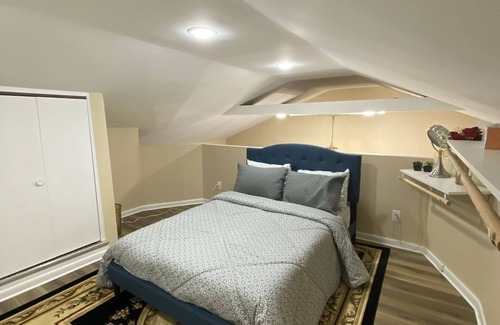 North Stamford House | Beautiful Stamford Loft! Near Downtown+Parking+45min to NYC
