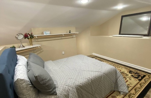 North Stamford House | Beautiful Stamford Loft! Near Downtown+Parking+45min to NYC