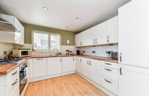 Stoke Bardolph House | Beautiful stay next to lakes and river