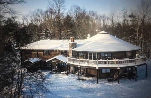Town of Webb House | Beautiful Stillwater Reservior