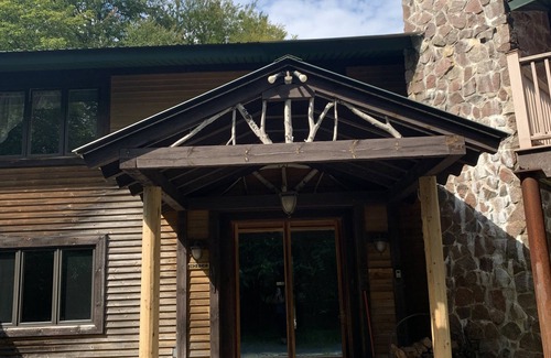 Town of Webb House | Beautiful Stillwater Reservior