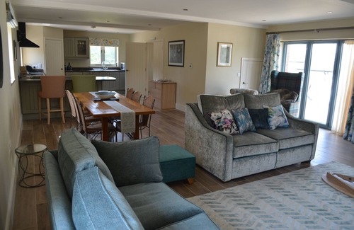 Hartwell House | Beautiful Stone Barn in stunning rural Buckinghamshire