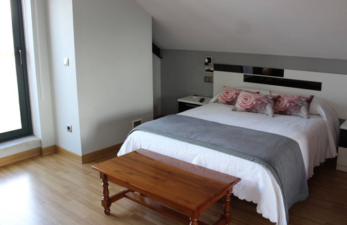 Cotobade House | Beautiful stone house for 10 people with 10x5 pool and covered barbecue