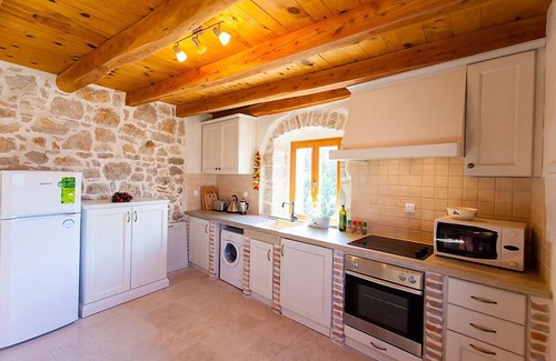 Dracevac House | Beautiful stone house, renovated old istrian rural cottage