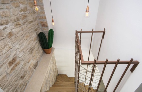 Selina Cottage | Beautiful stone villa with swimming pool in idyllic and peaceful surroundings