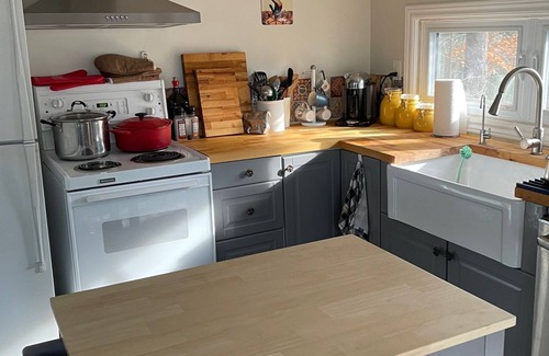 Selwyn Cottage | Beautiful Stoney Lake Cottage