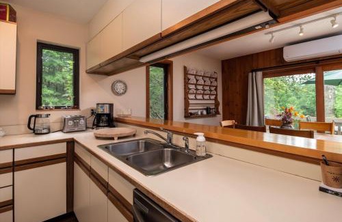 South Londonderry House | Beautiful Stratton Vacation Home