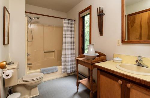 South Londonderry House | Beautiful Stratton Vacation Home