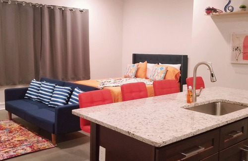 Riverside Apartment | Beautiful Studio Apt#2 in heart of Riverside