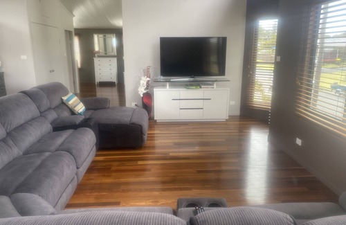 Harrington Apartment | Beautiful studio apartment/ huge spa bath/king bed outdoor dinning