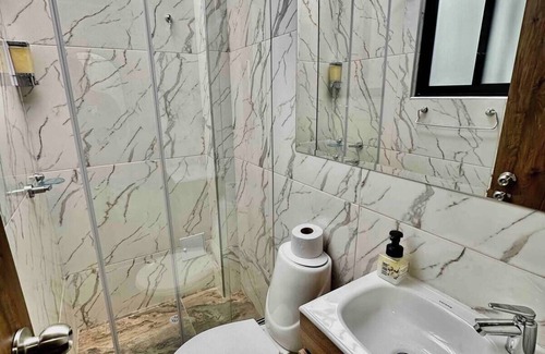 Engativa House | Beautiful Studio Apartment Close To The Airport!