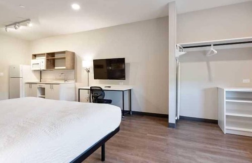 Sanford Apartment | Beautiful Studio apartment (418149) by Houzlet