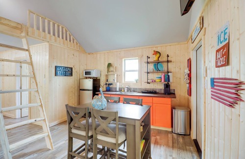 Higden Apartment | Beautiful Studio Cabin Near Greers Ferry Lake!