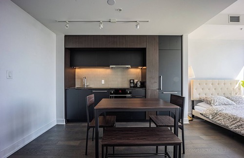 Southwest Condo | Beautiful studio in the heart of downtown