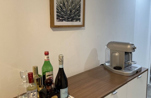 Mount Adams Apartment | Beautiful Studio on the Park in the Heart of Mt. Adams