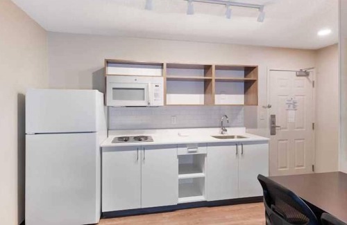 Miami Springs Apartment | Beautiful Studio apartment (441526) by Houzlet